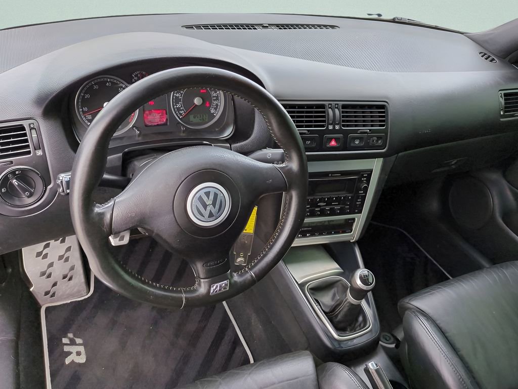 Used 2004 Volkswagen R32 image 15