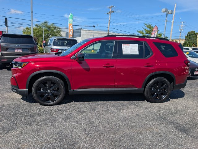 Used 2025 Honda Pilot Black Edition image 6
