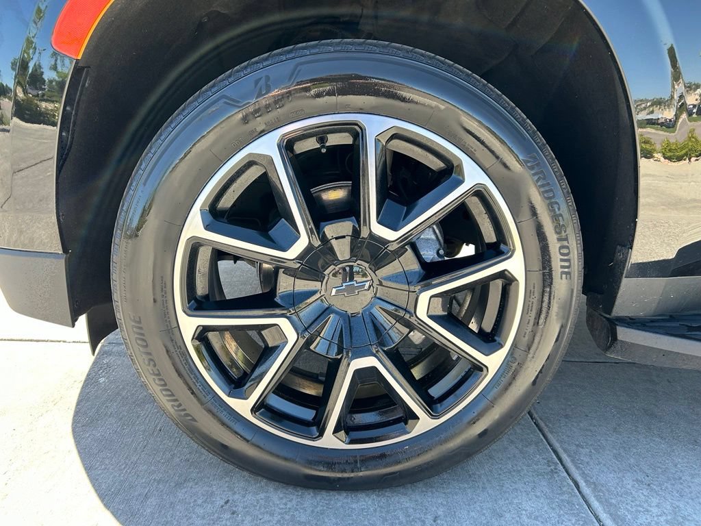 Used 2023 Chevrolet Tahoe RST AWD/4WD image 32