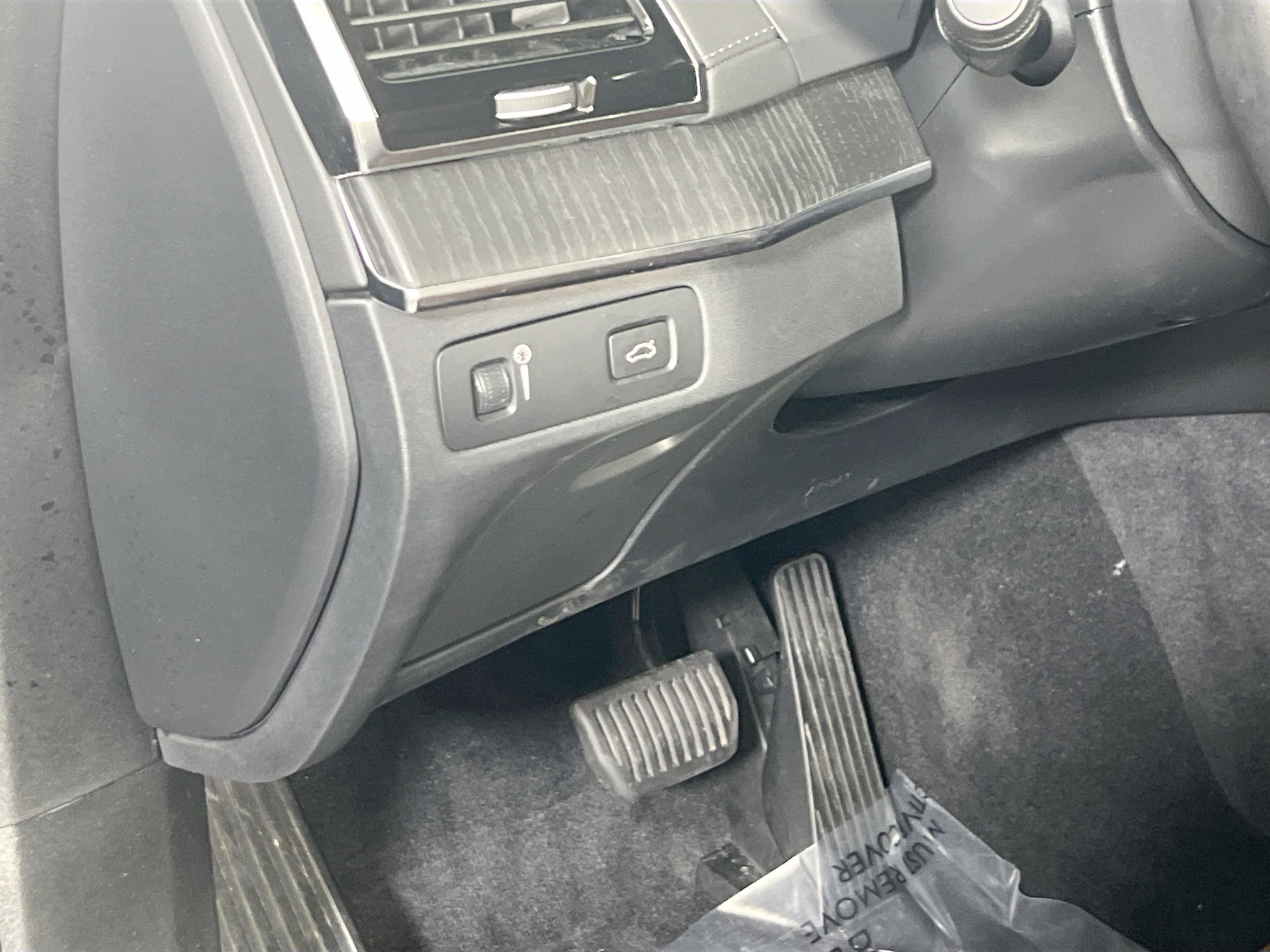 Used 2022 Volvo XC90 T6 Inscription w/ Advanced Package image 10