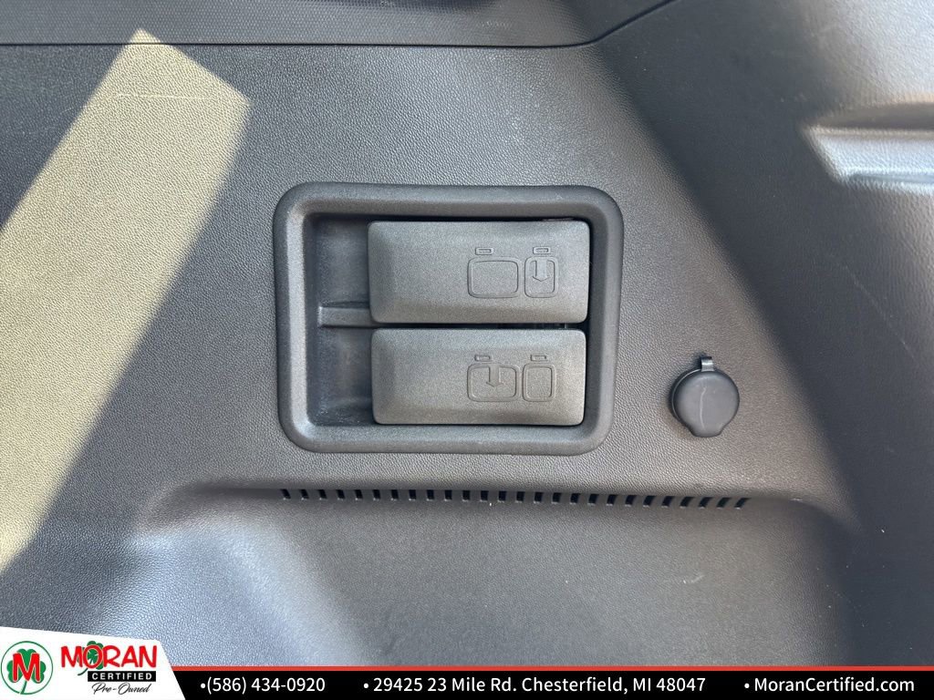 Used 2022 Chevrolet Equinox LT image 32