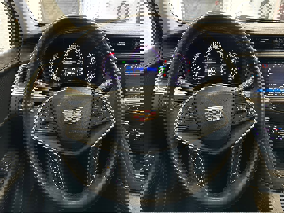 Used 2018 Cadillac XT5 Premium Luxury FWD image 22