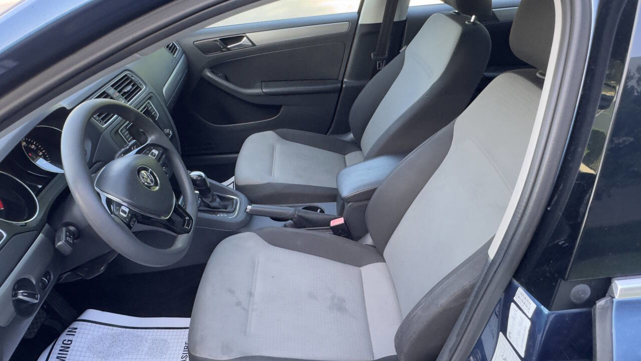Used 2017 Volkswagen Jetta S image 12