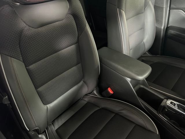 Used 2023 Chevrolet TrailBlazer RS w/ Sun and Liftgate Package image 32