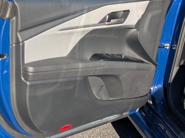 Used 2025 Toyota Camry LE image 10