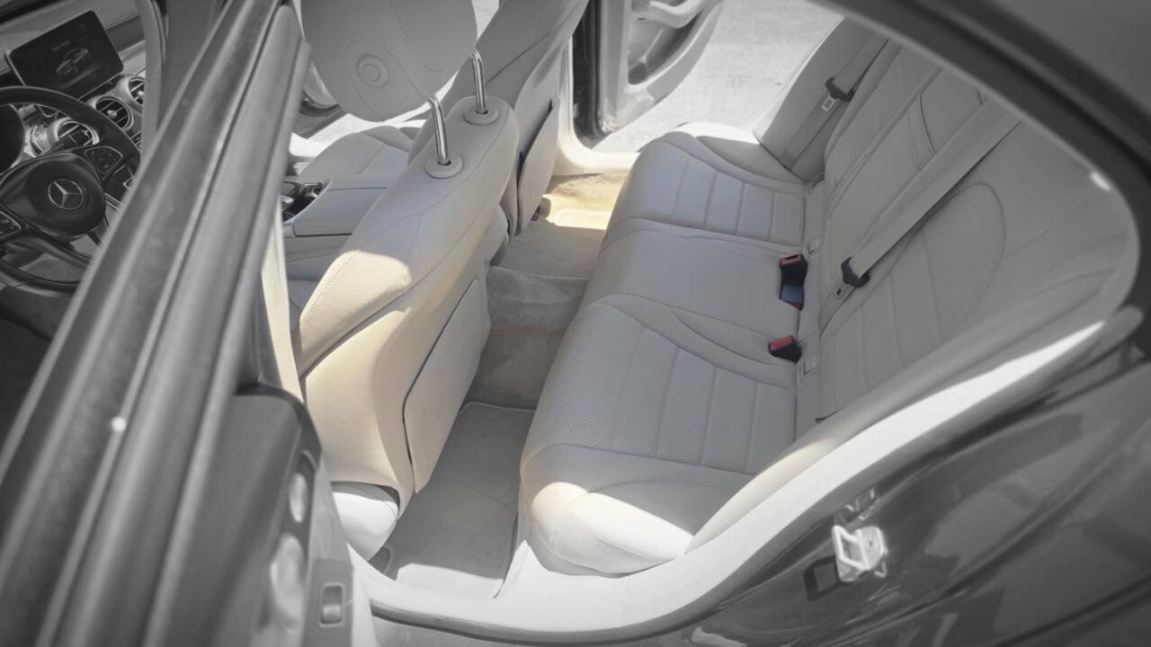 Used 2015 Mercedes-Benz C 300 4MATIC Sedan image 9