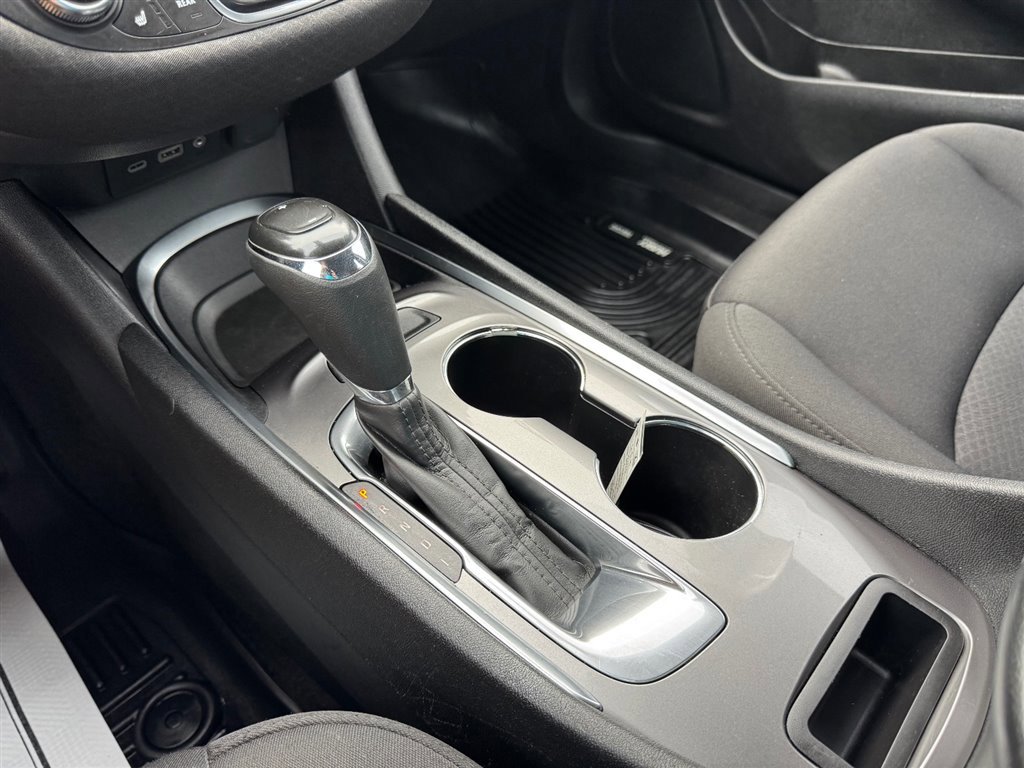 Used 2020 Chevrolet Malibu LT FWD image 17