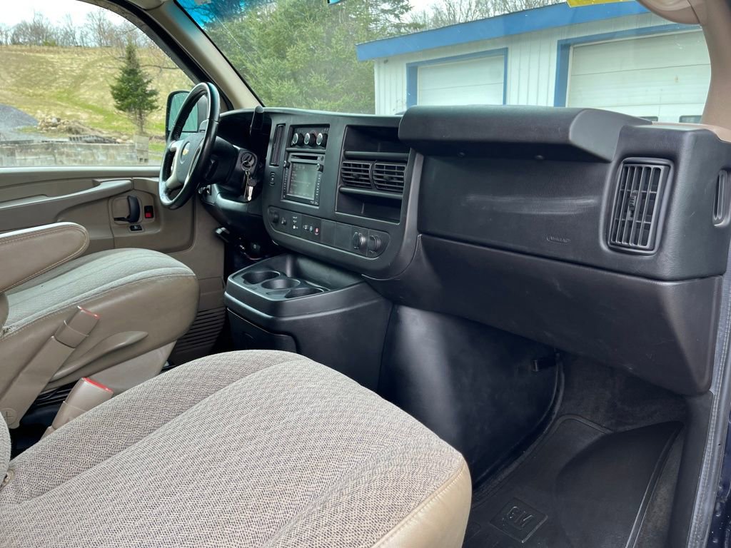 Used 2014 Chevrolet Express 2500 LT w/ LT Preferred Equipment Group RWD image 21