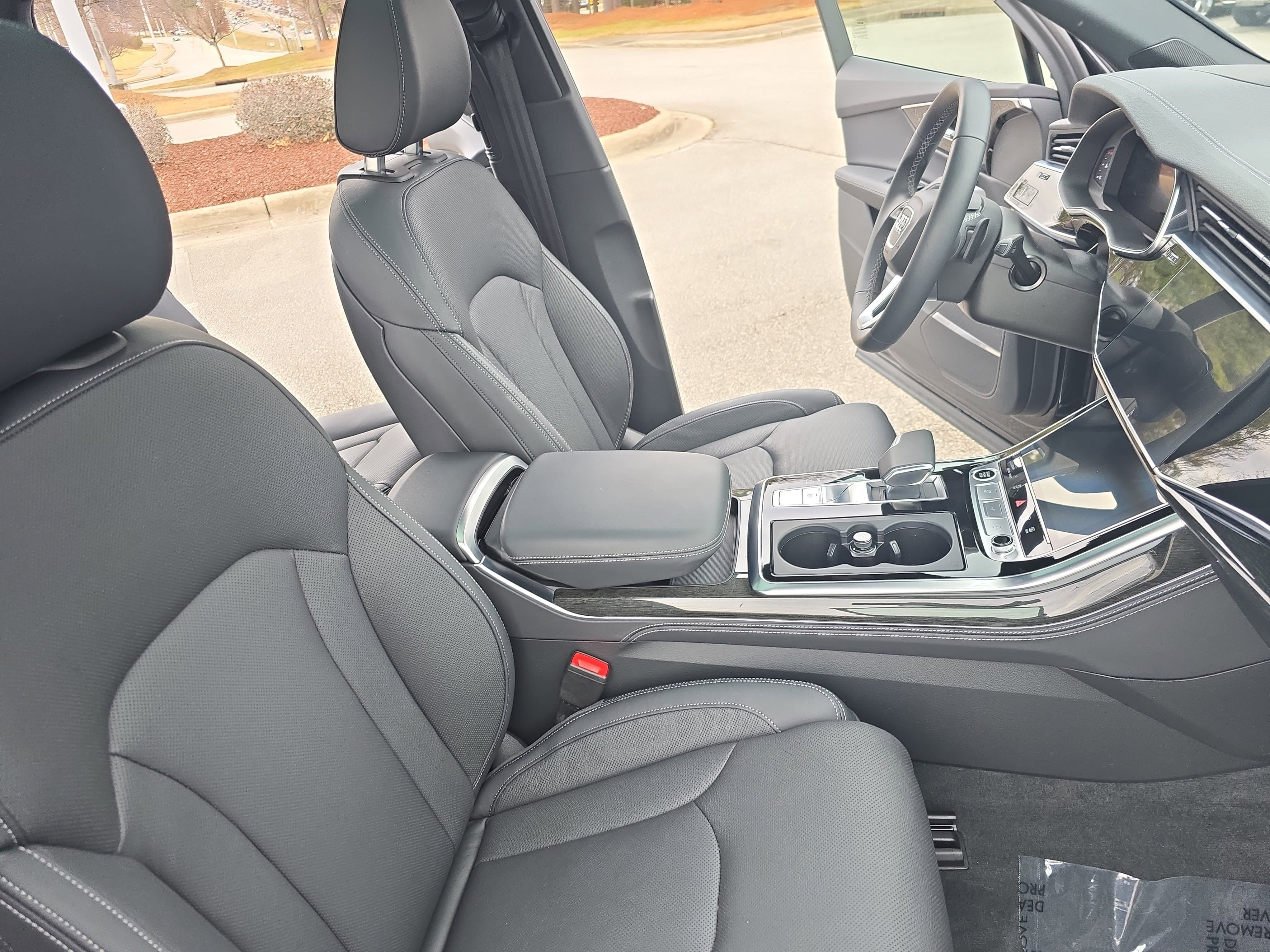 Used 2025 Audi Q7 3.0T Prestige w/ Prestige Package image 10