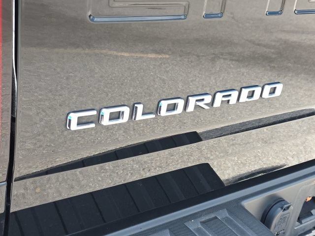 Used 2021 Chevrolet Colorado ZR2 w/ ZR2 Midnight Special Edition AWD/4WD image 13