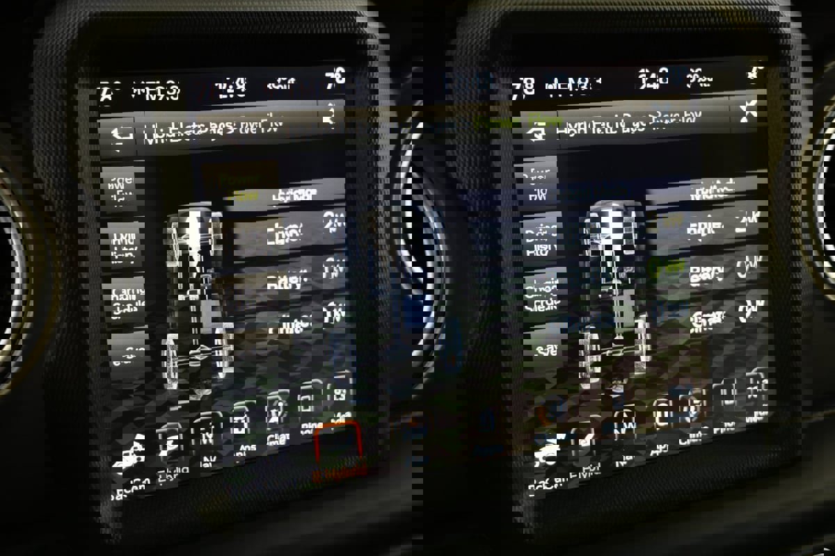 Used 2022 Jeep Wrangler Unlimited Rubicon 4xe w/ Safety Group image 51