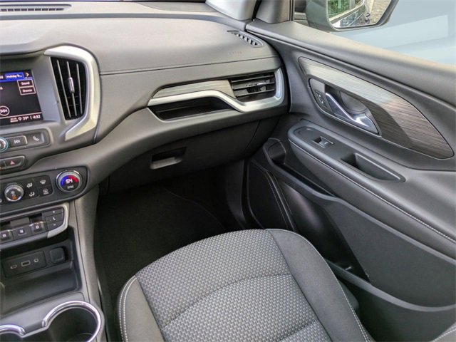 Used 2023 GMC Terrain SLE w/ Driver Convenience Package image 18