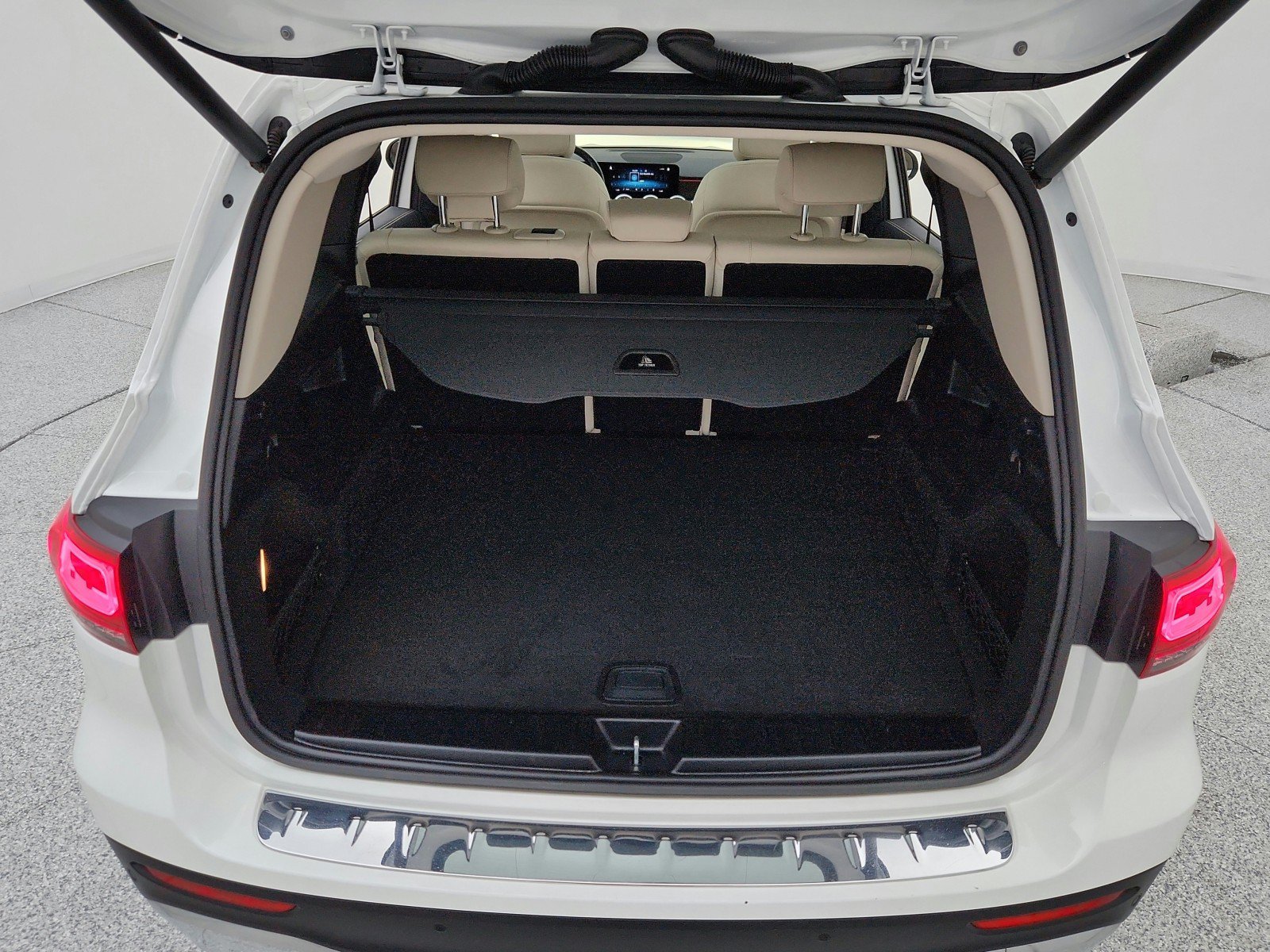 Certified 2023 Mercedes-Benz GLB 250 image 30