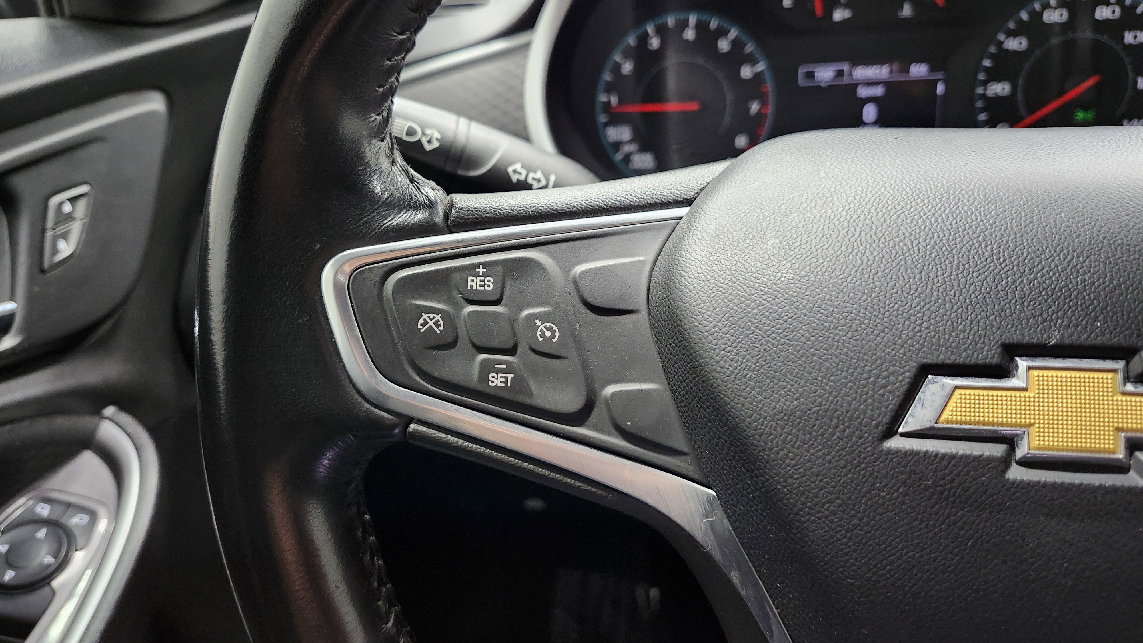 Used 2022 Chevrolet Malibu RS image 33