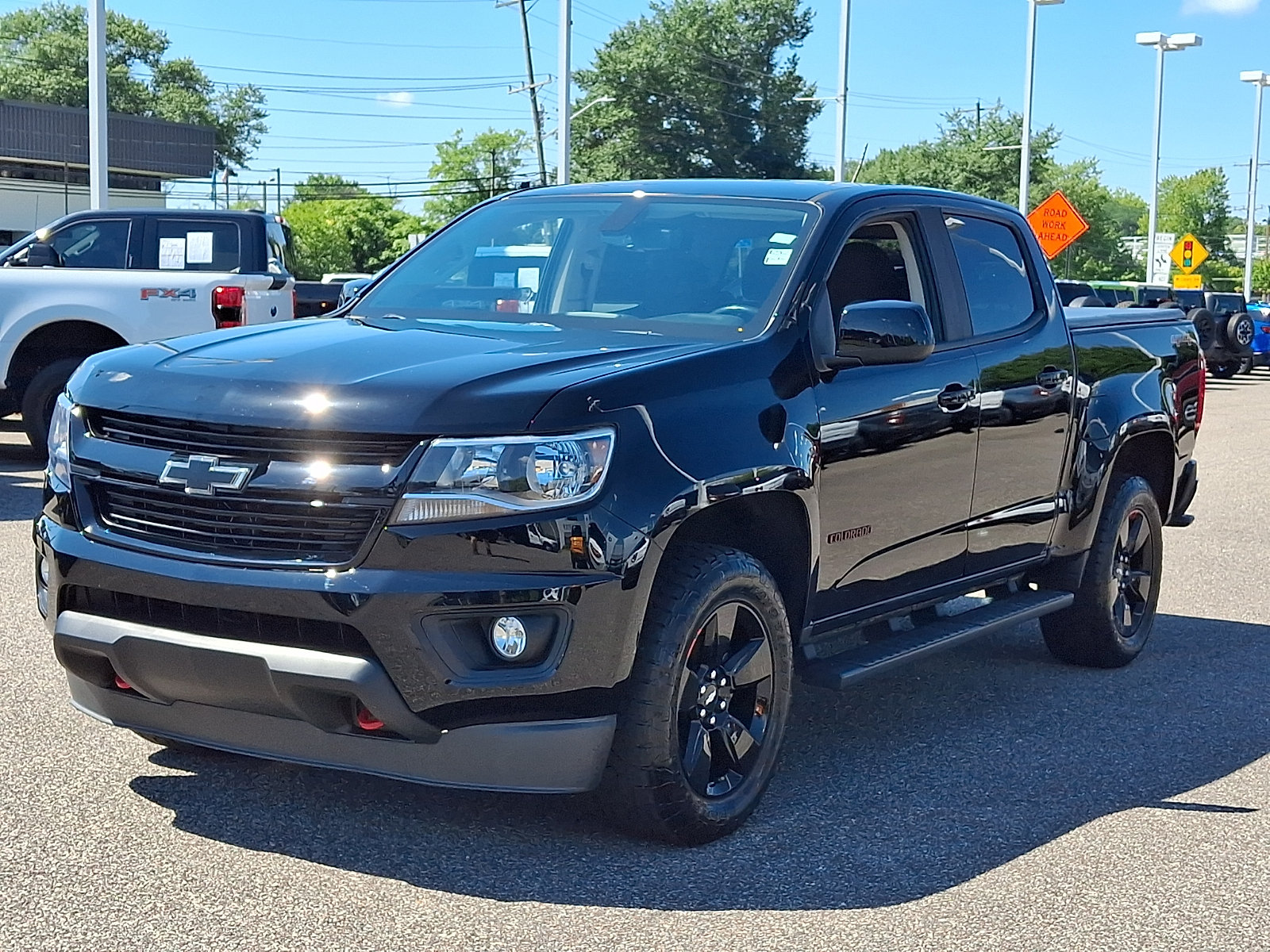Used 2019 Chevrolet Colorado LT w/ Redline Special Edition AWD/4WD image 4