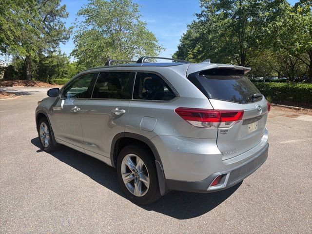 Used 2019 Toyota Highlander Limited AWD/4WD image 3