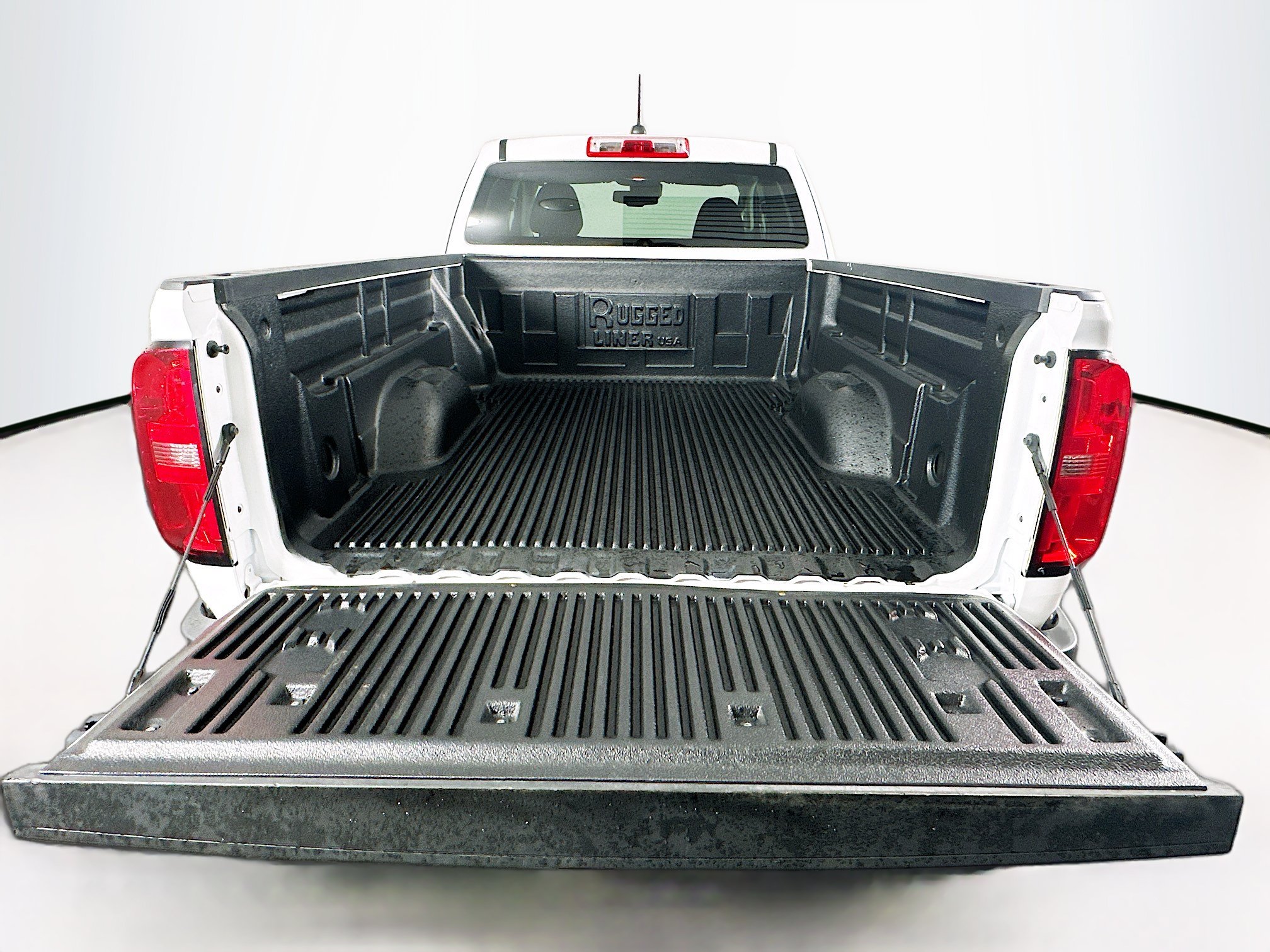 Used 2022 Chevrolet Colorado LT w/ Fleet Safety Package RWD image 26