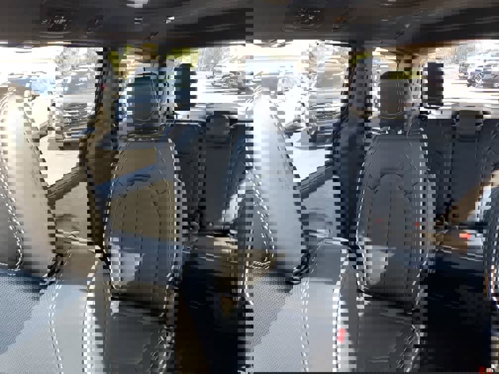 Used 2026 Chrysler Pacifica Limited image 14