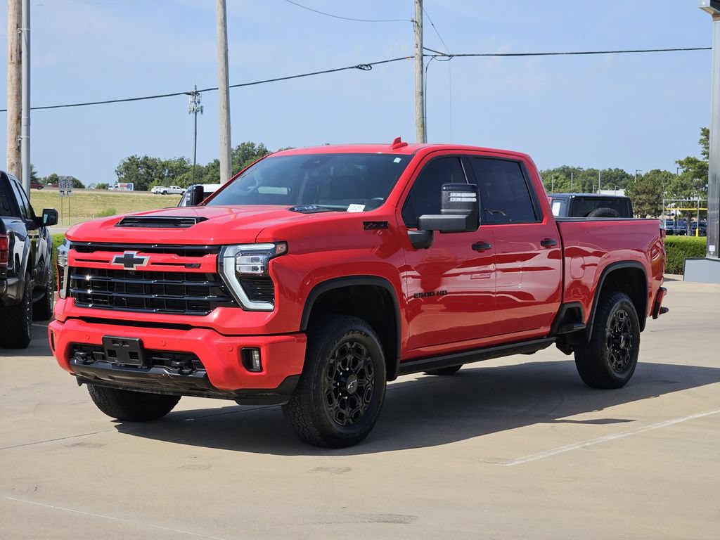 Used 2024 Chevrolet Silverado 2500 LTZ w/ LTZ Plus Package AWD/4WD image 3