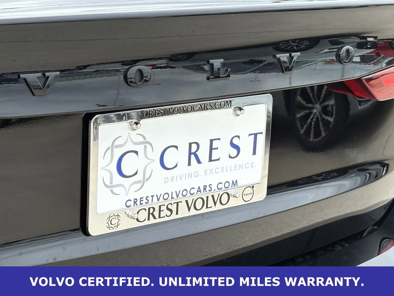 Certified 2023 Volvo S60 T8 Plus w/ Protection Package Premier image 9