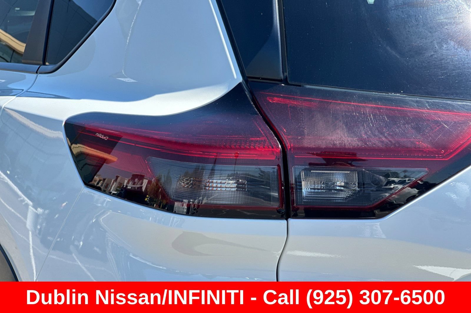 Used 2024 Nissan Rogue S FWD image 46