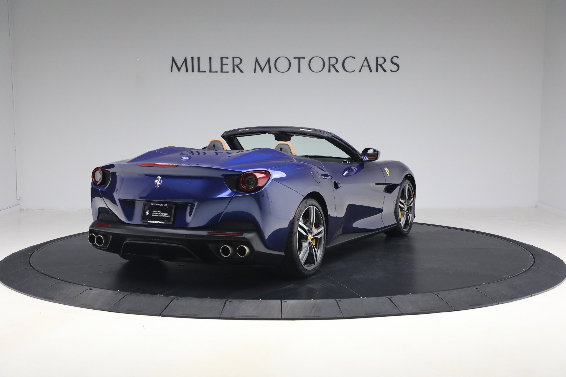 Certified 2020 Ferrari Portofino RWD image 7