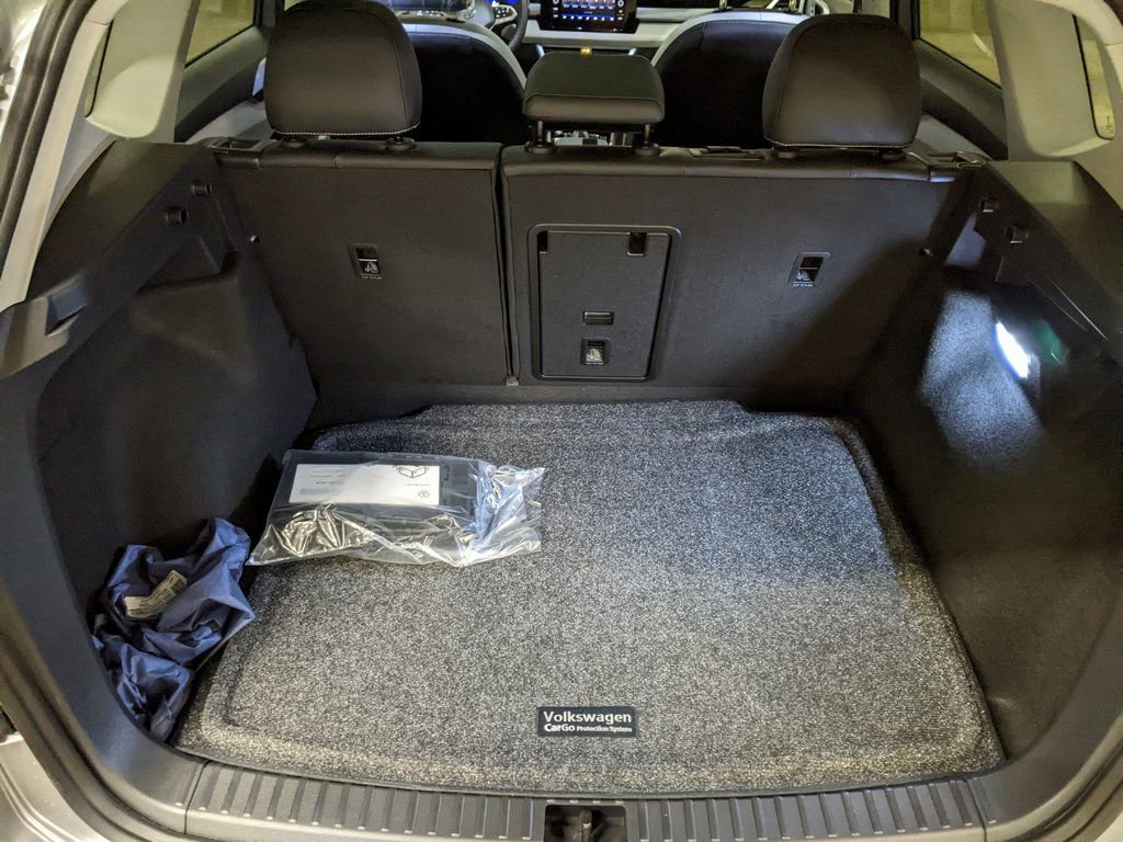 New 2026 Volkswagen Taos SE image 26