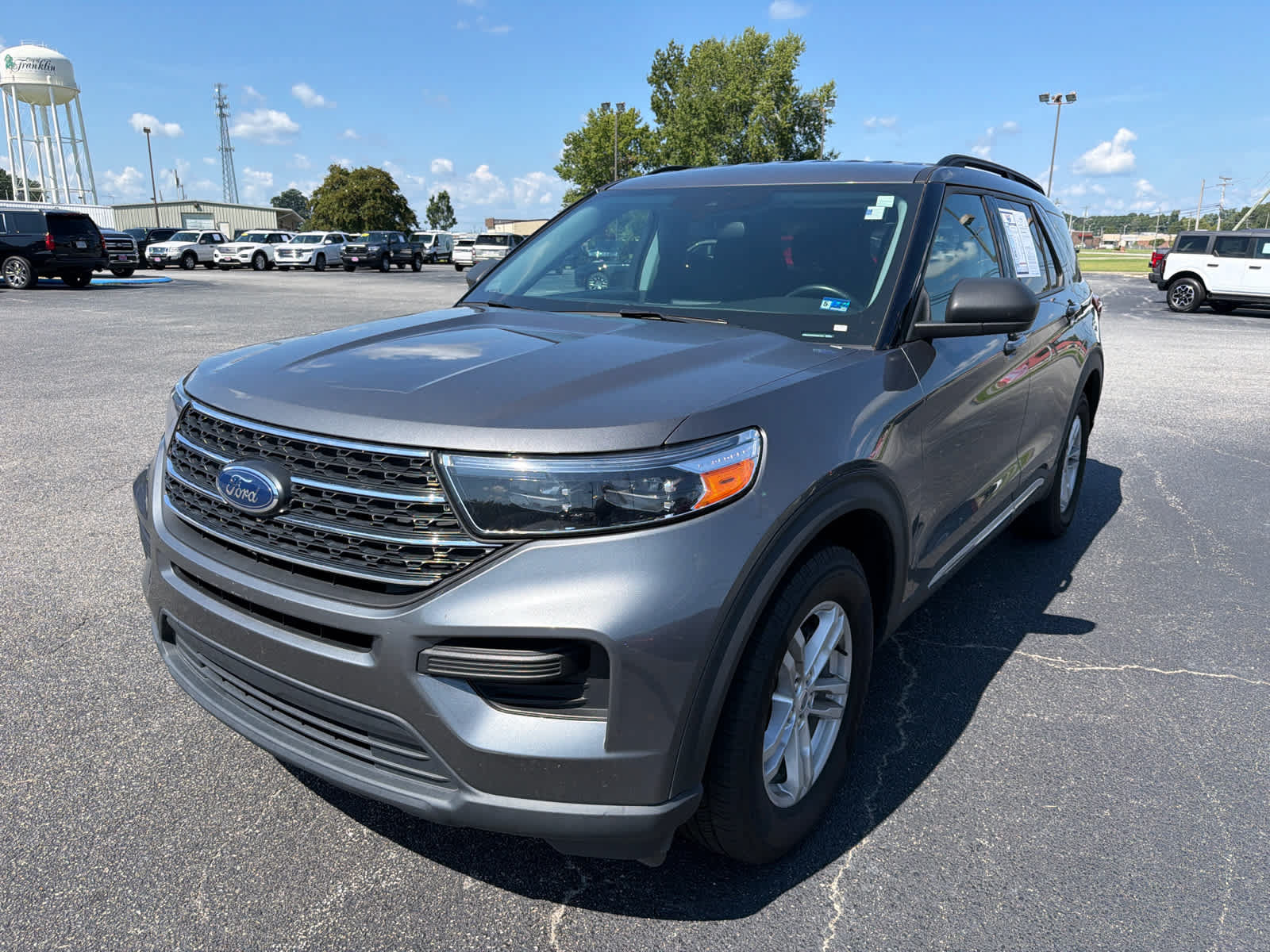 Used 2023 Ford Explorer XLT RWD image 7