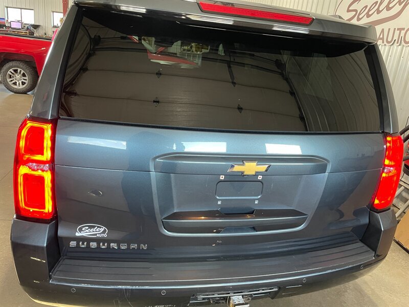 Used 2020 Chevrolet Suburban LT AWD/4WD image 24