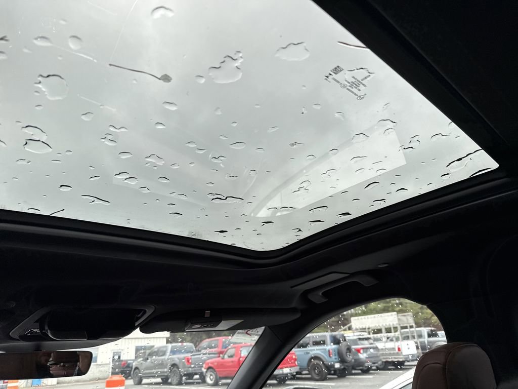 Used 2025 Lincoln Aviator Reserve w/ Equipment Group 201A image 17