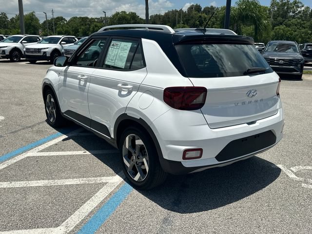 Certified 2024 Hyundai Venue Limited FWD image 8