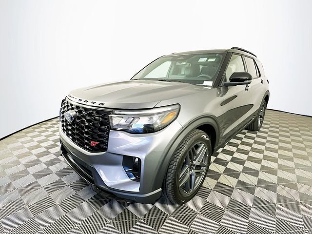 New 2025 Ford Explorer ST image 5