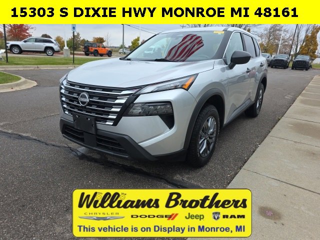 Used 2024 Nissan Rogue S video 1