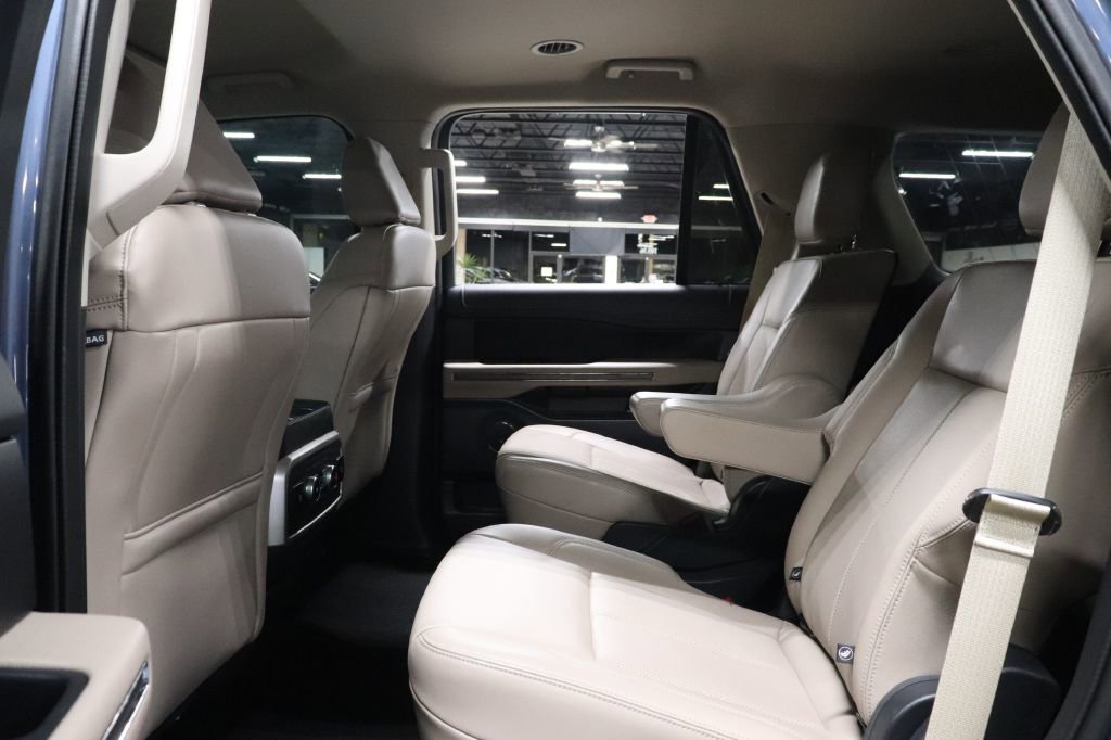Used 2023 Ford Expedition XLT image 14