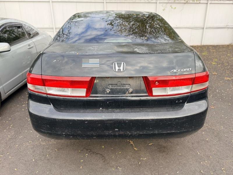 Used 2004 Honda Accord LX image 2