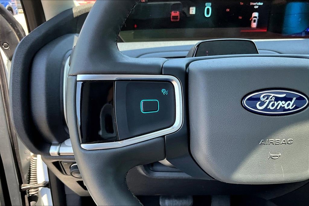 Used 2025 Ford Expedition Max Active AWD/4WD image 13