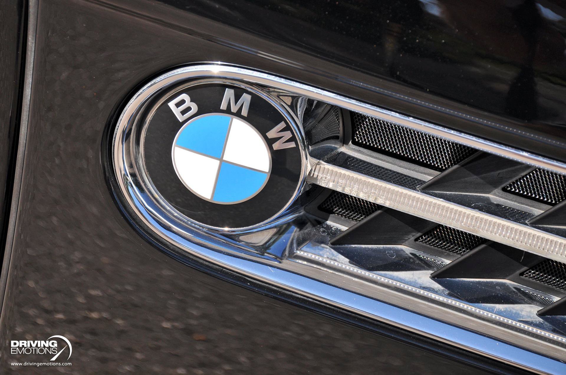 Used 2001 BMW Z8 RWD image 12