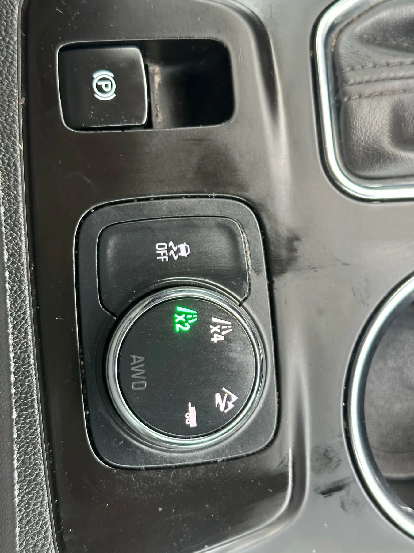 Used 2020 Chevrolet Traverse LT image 23