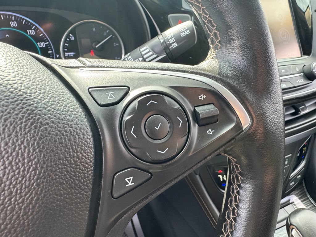 Used 2017 Buick Envision Premium AWD/4WD image 31