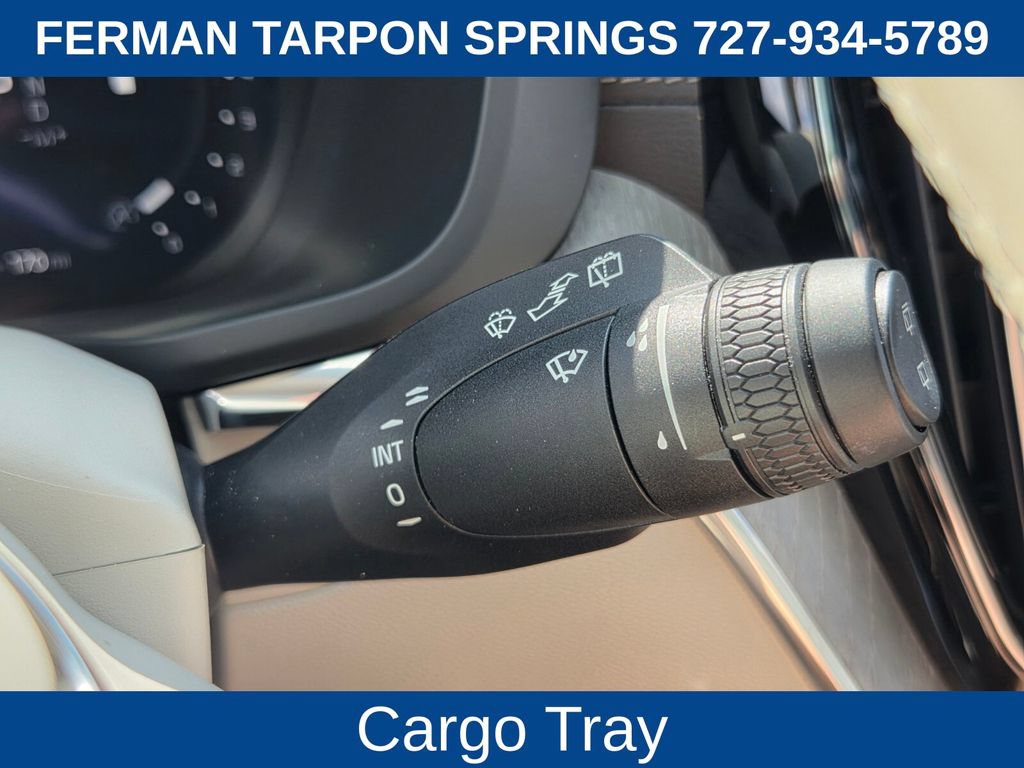 Certified 2024 Volvo XC60 B5 Ultimate w/ Protection Package Premier AWD/4WD image 32