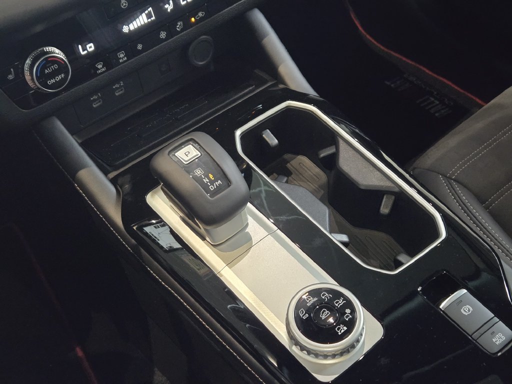 New 2026 Mitsubishi Outlander LE AWD/4WD image 15