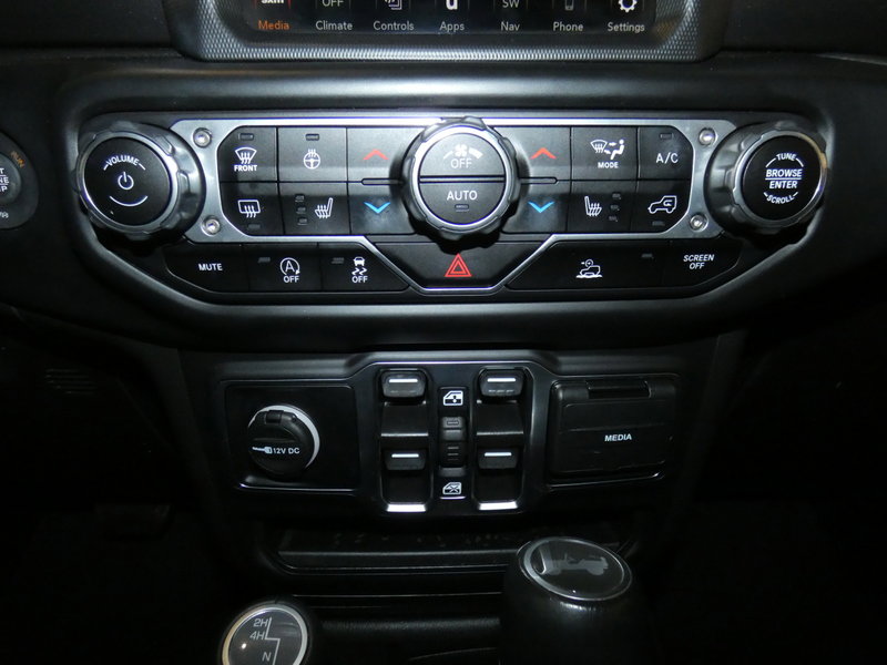 Used 2022 Jeep Wrangler Unlimited Sahara image 15