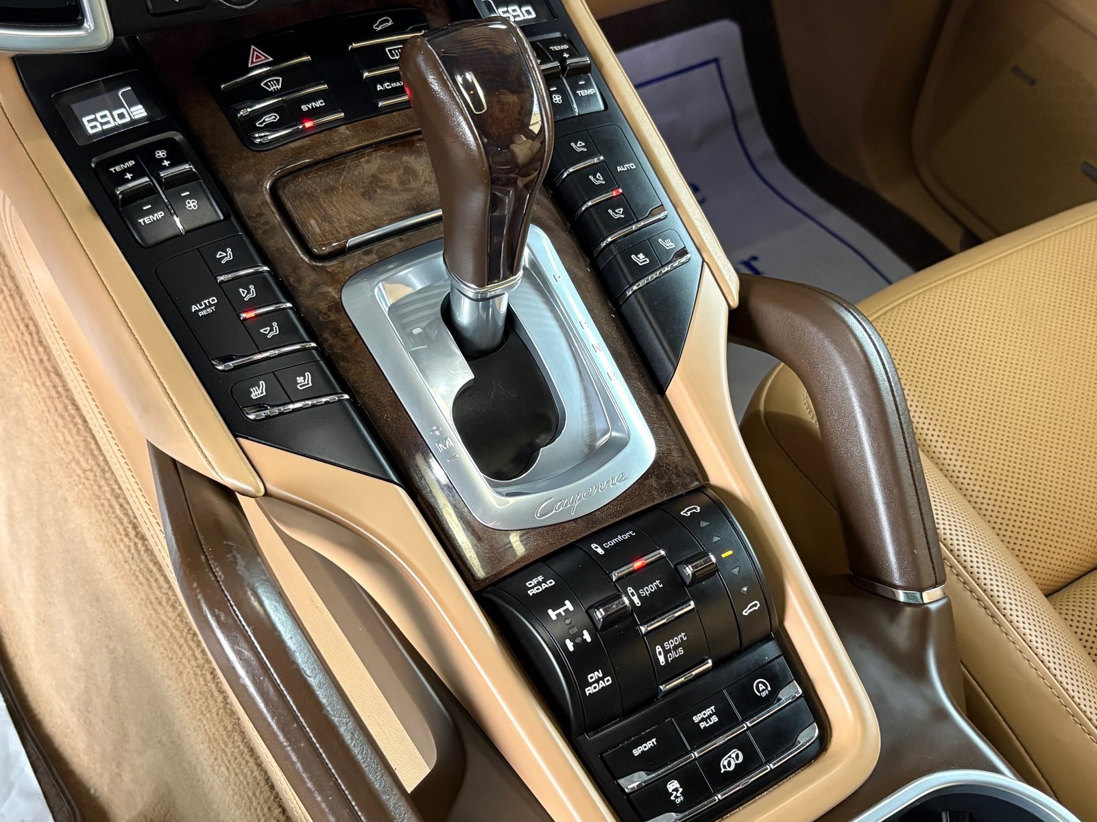 Used 2016 Porsche Cayenne GTS image 52