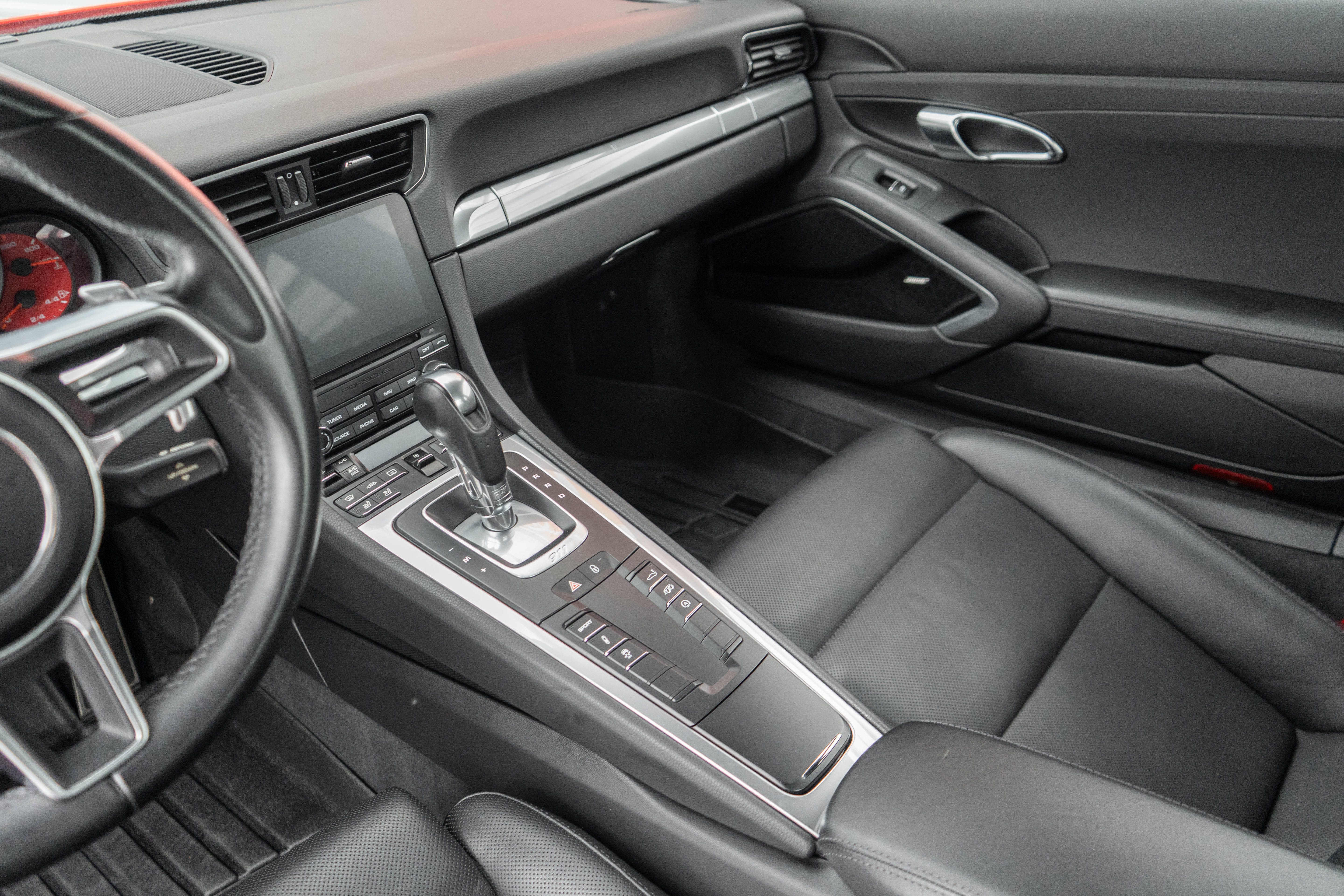 Used 2018 Porsche 911 Carrera RWD image 17