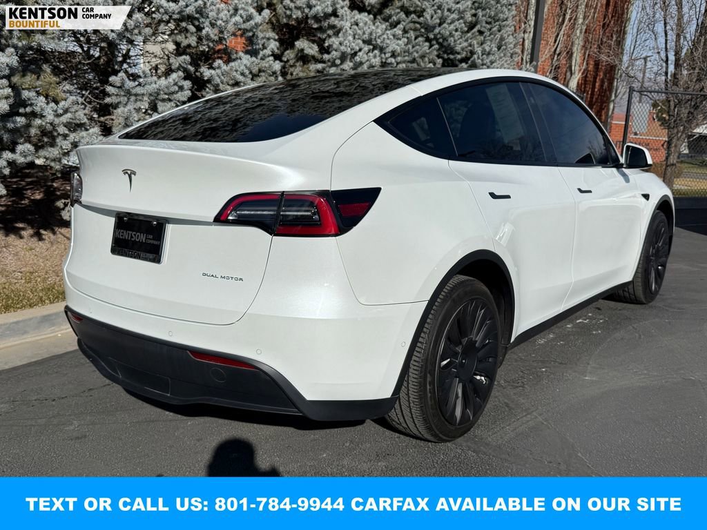 Used 2022 Tesla Model Y Long Range image 8