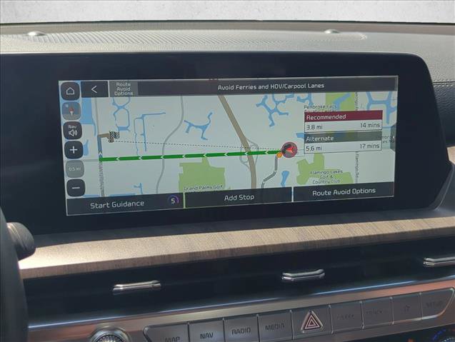 Used 2023 Kia Telluride EX w/ EX Captain's Chair Package image 12