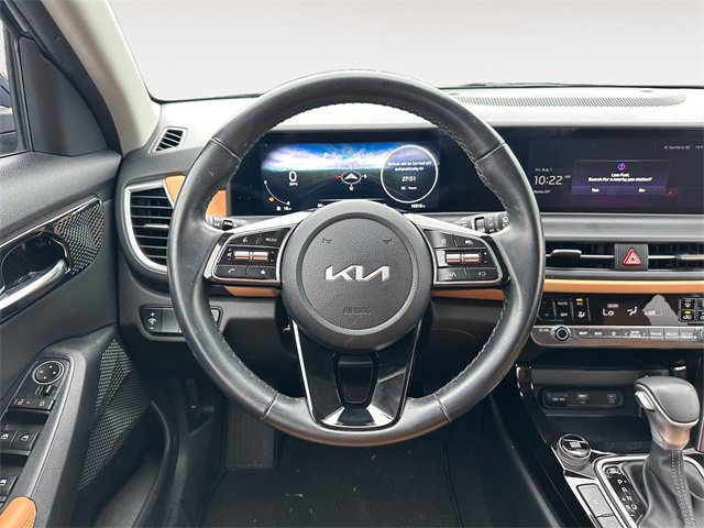 Used 2024 Kia Seltos EX image 12