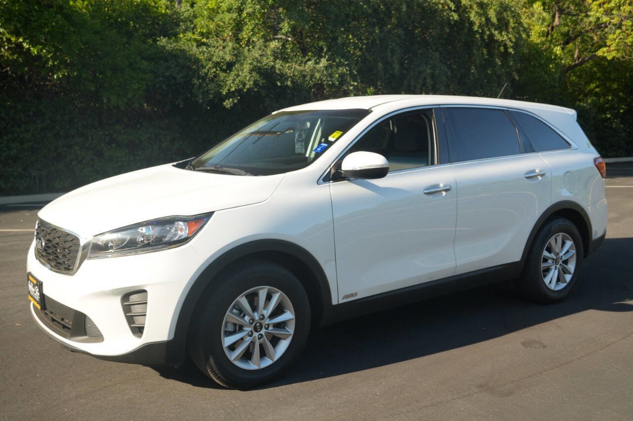 Used 2019 Kia Sorento AWD V6 image 4