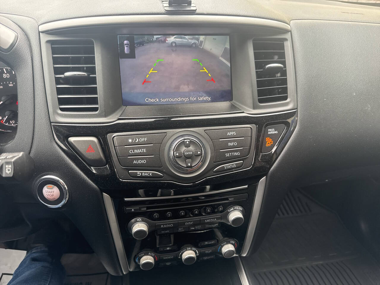 Used 2019 Nissan Pathfinder S AWD/4WD image 18