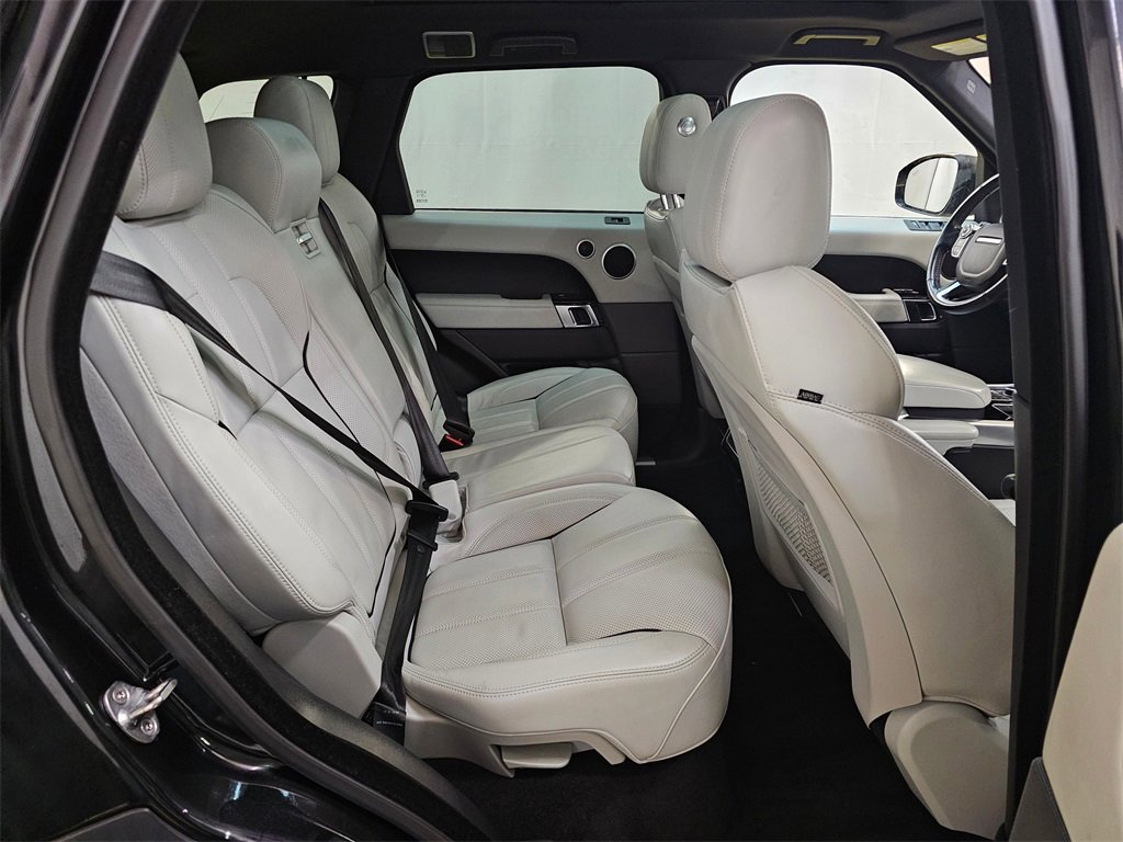 Used 2016 Land Rover Range Rover Sport HSE image 12
